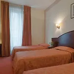 Le Faubourg Opera Hotel