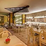 Le Faubourg Opera Hotel 2*