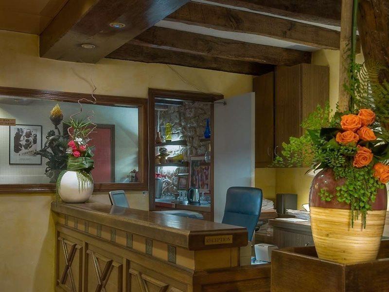 Le Faubourg Opera 2*