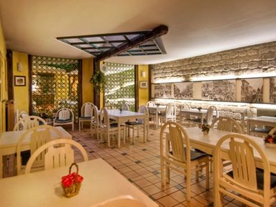 Le Faubourg Opera Hotel 2*