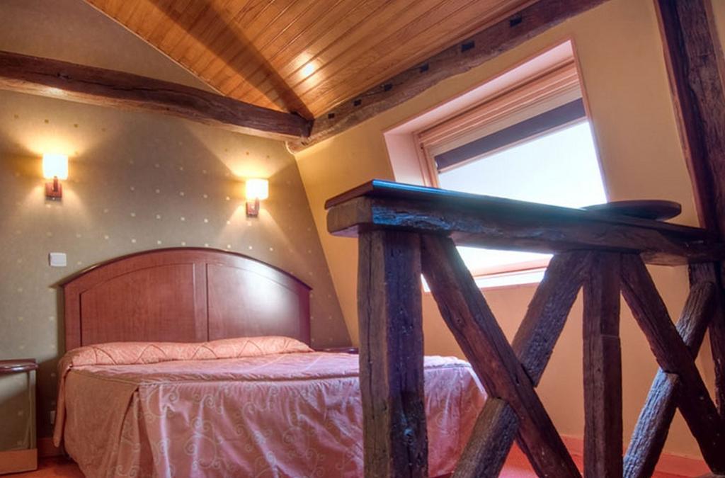 Le Faubourg Opera Hotel